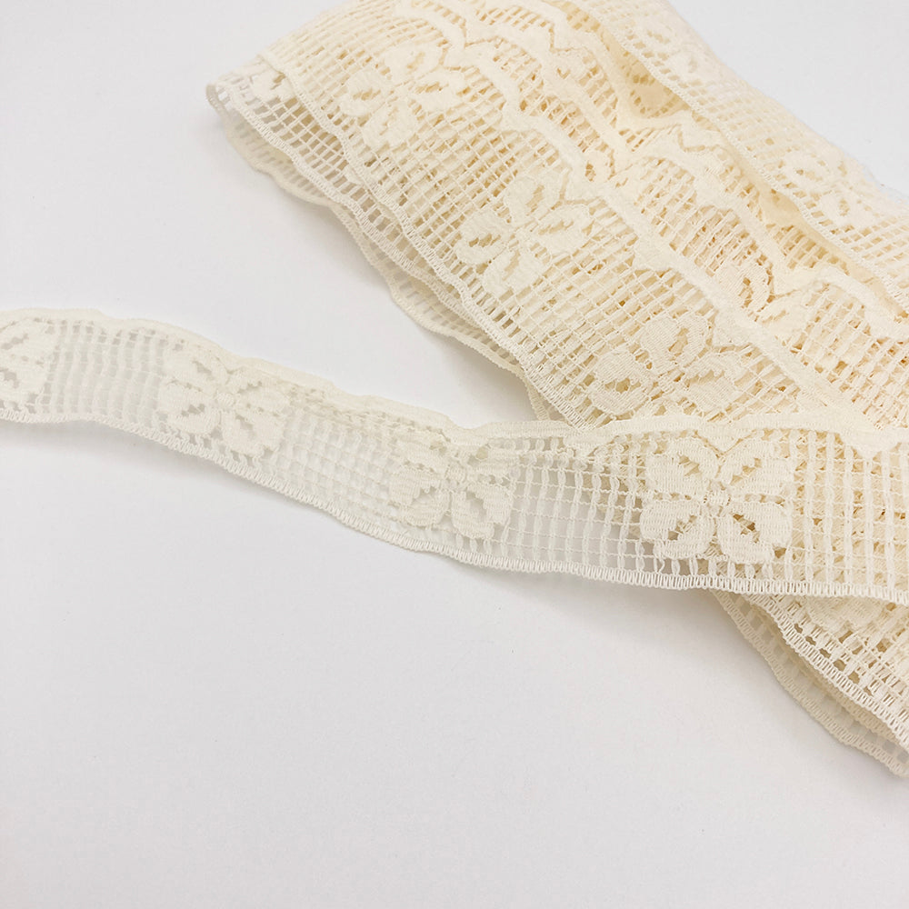 1-1/4" Cream Lace