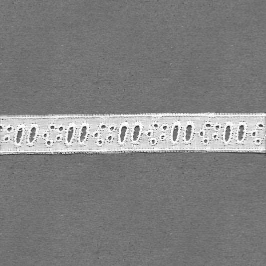 3/4" White Beading Eyelet